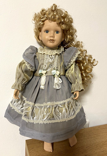 Porzellanpuppe blaue augen - blaue,
